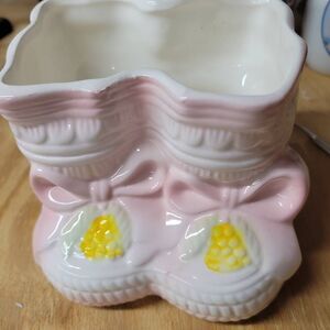 Vintage My-Neil handcrafted pink baby booty pottery